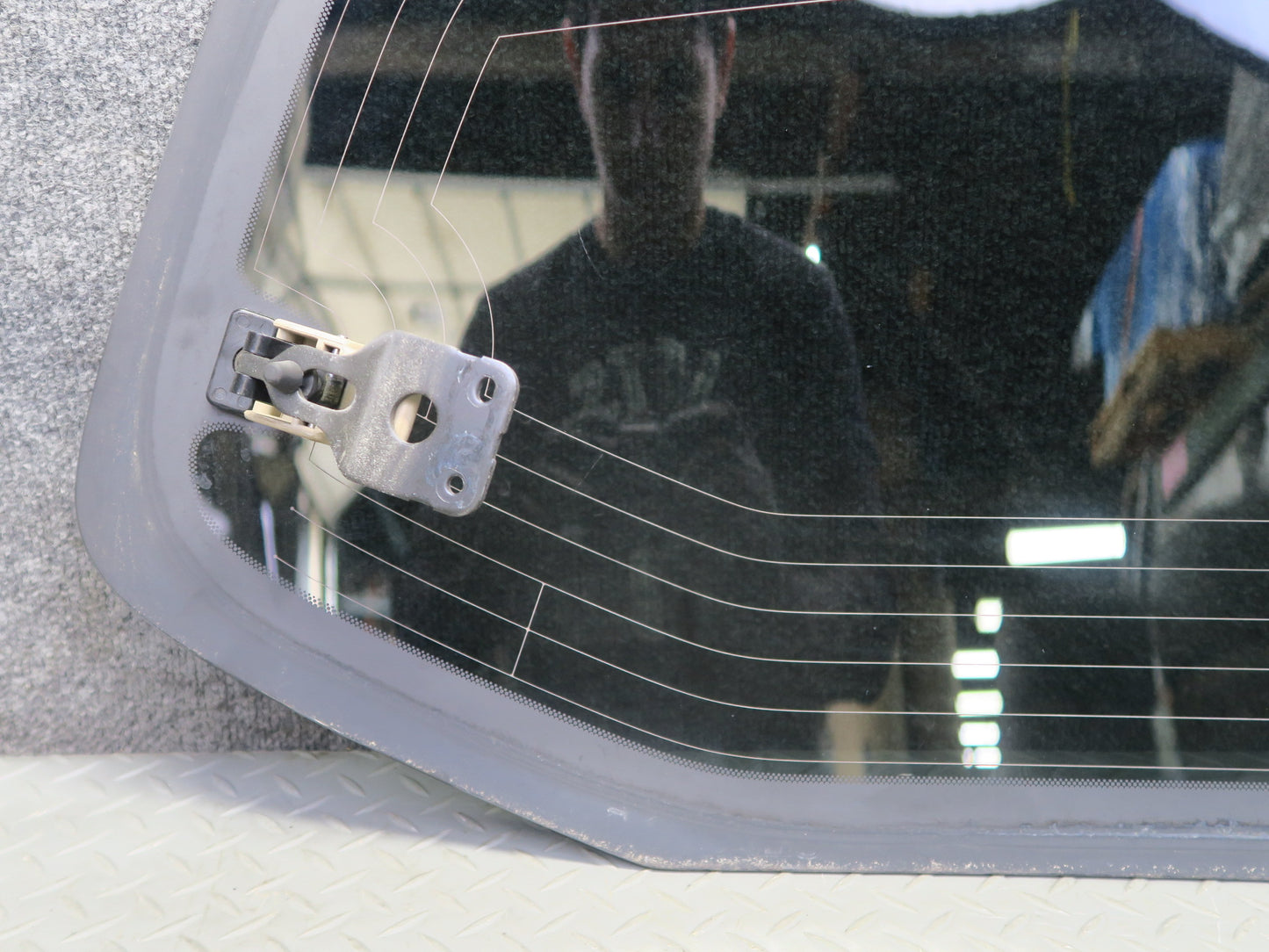 2003-2009 Lexus UZJ120L GX470 Rear Left Quarter Heated Glass Window