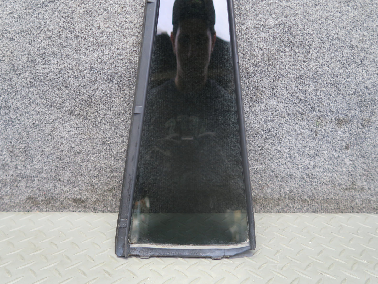2003-2009 Lexus UZJ120L GX470 Rear Left Door Fixed Glass Window