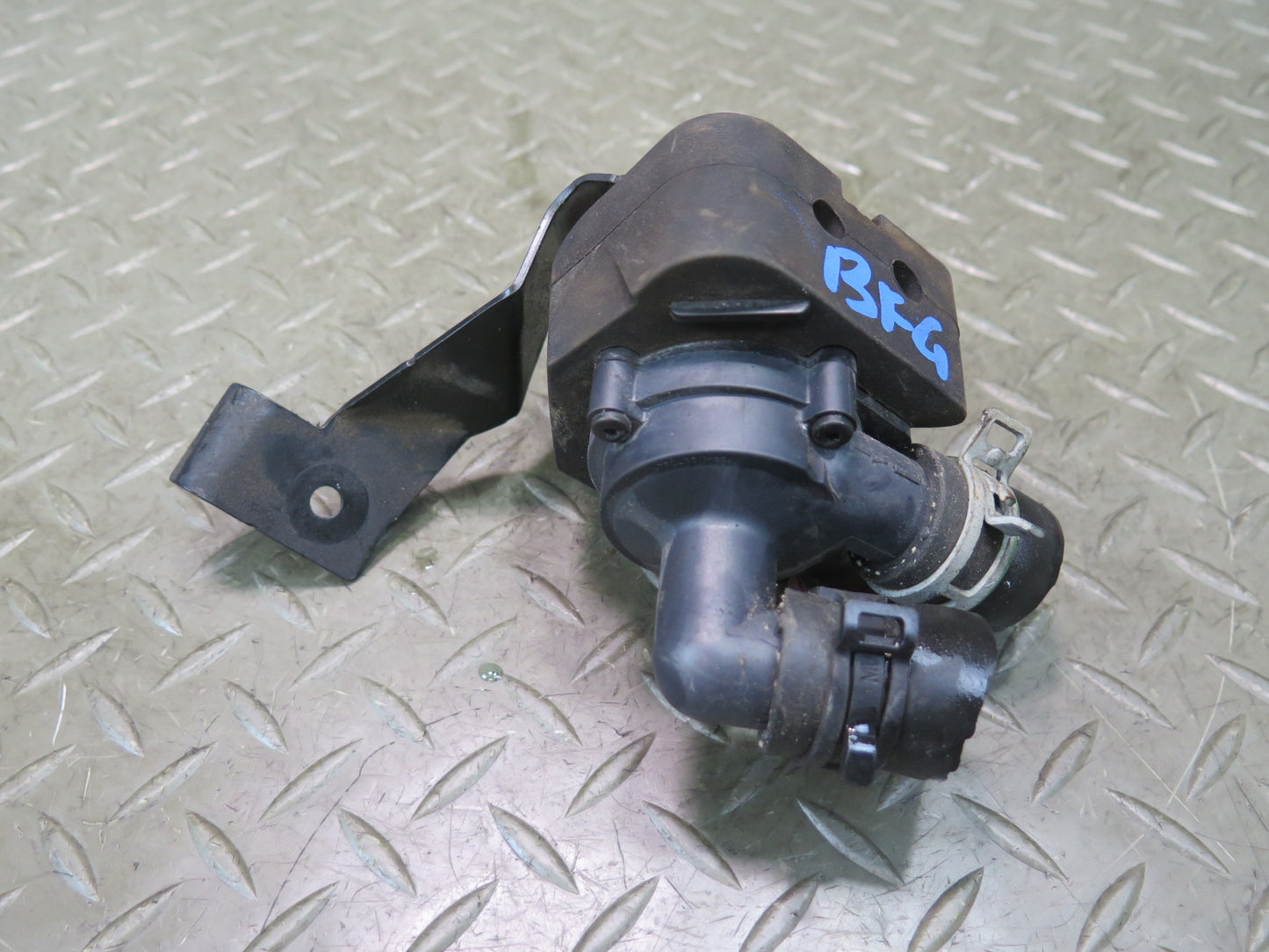 11-16 BMW F10 550iX N63 Electric Auxiliary AUX Coolant Water Pump 9239313 OEM