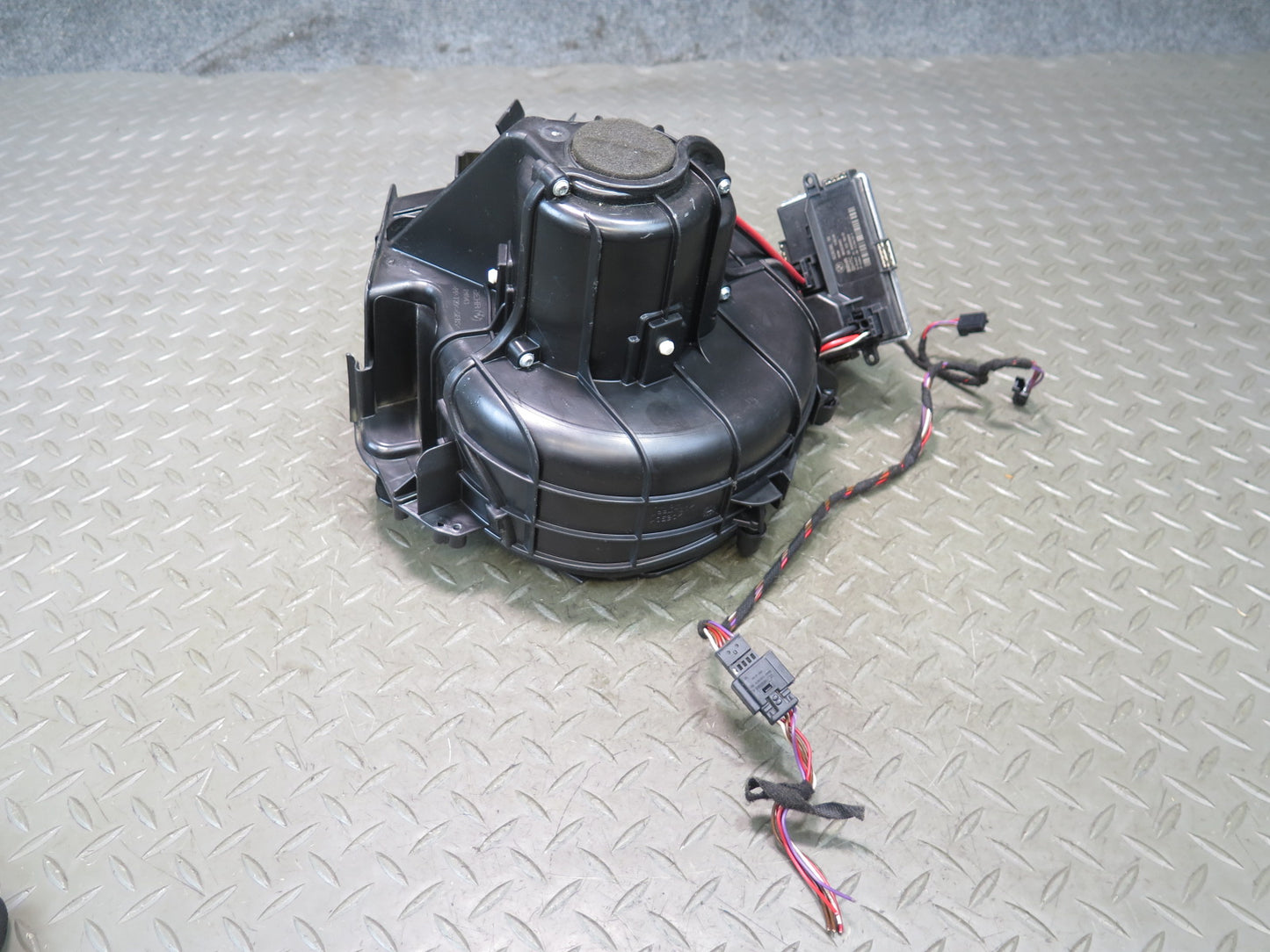 11-16 BMW F10 550iX A/C Heater Blower Motor Fan w Resistor OEM