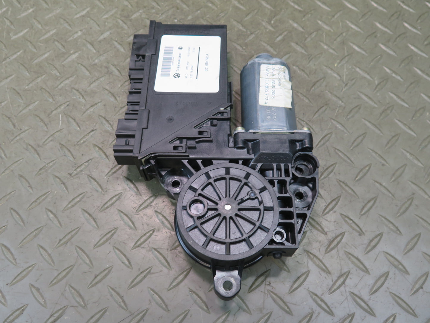 2003-2010 Porsche Cayenne 955 Front Right Door Window Regulator Motor 3D1959792A