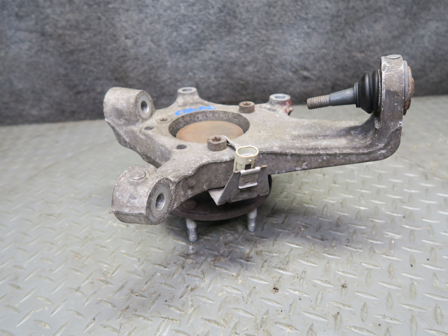 97-04 Chevrolet Corvette C5 Front Left Spindle Knuckle Wheel Hub Bearing OEM