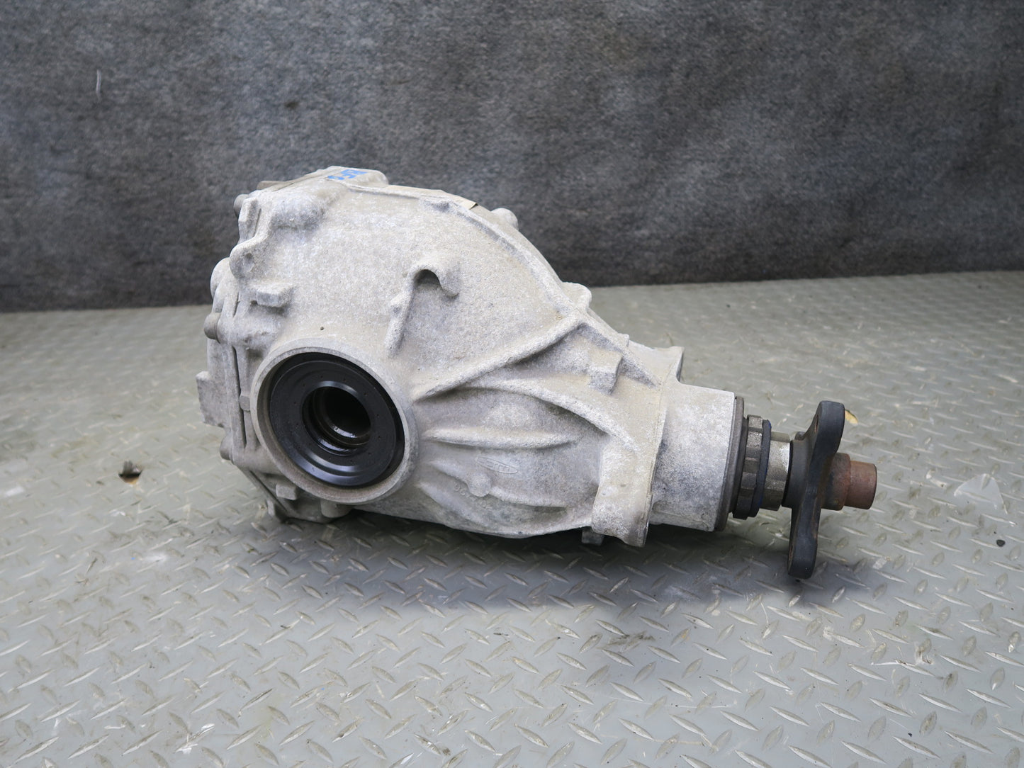 11-13 BMW F07 F10 550i 550iX Rear Differential Carrier 3.08 Ratio 87k Miles OEM