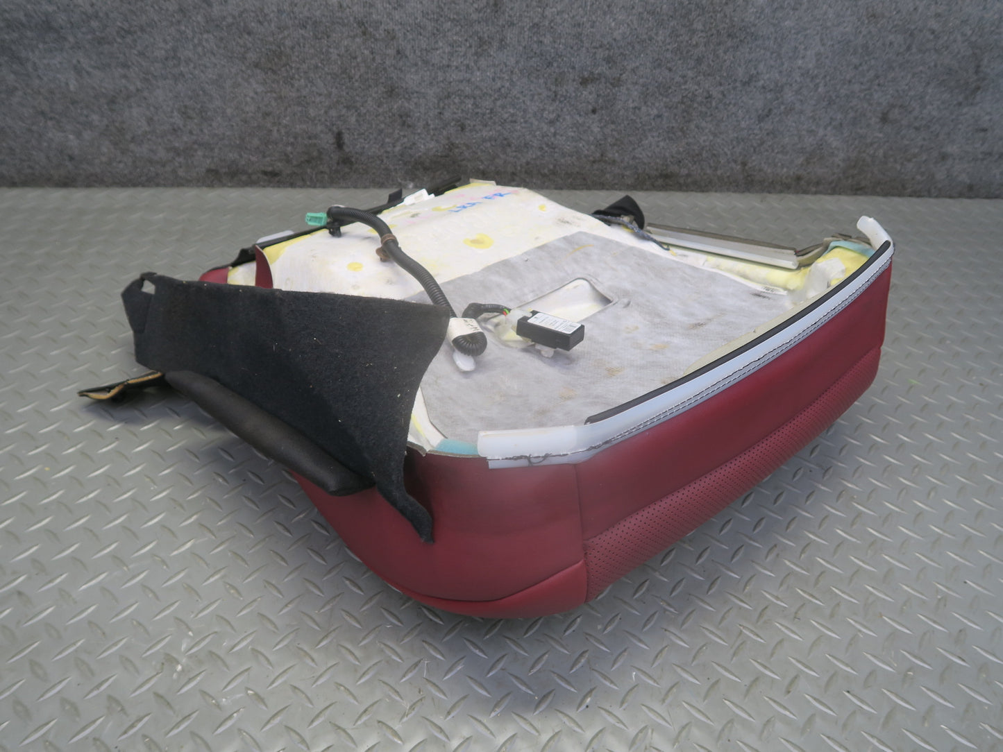 16-18 Lexus GSC16L RC300 RC350 F-sport Front Right Lower Seat Cushion RED OEM