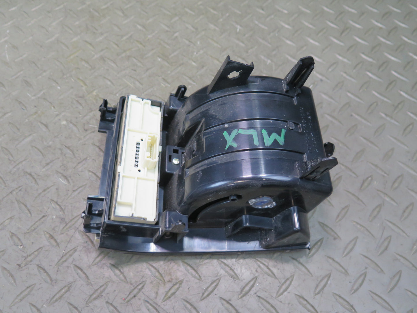 2008-2011 Lexus URJ201L LX570 Dash Combination Switch W/ Coin Box Tray