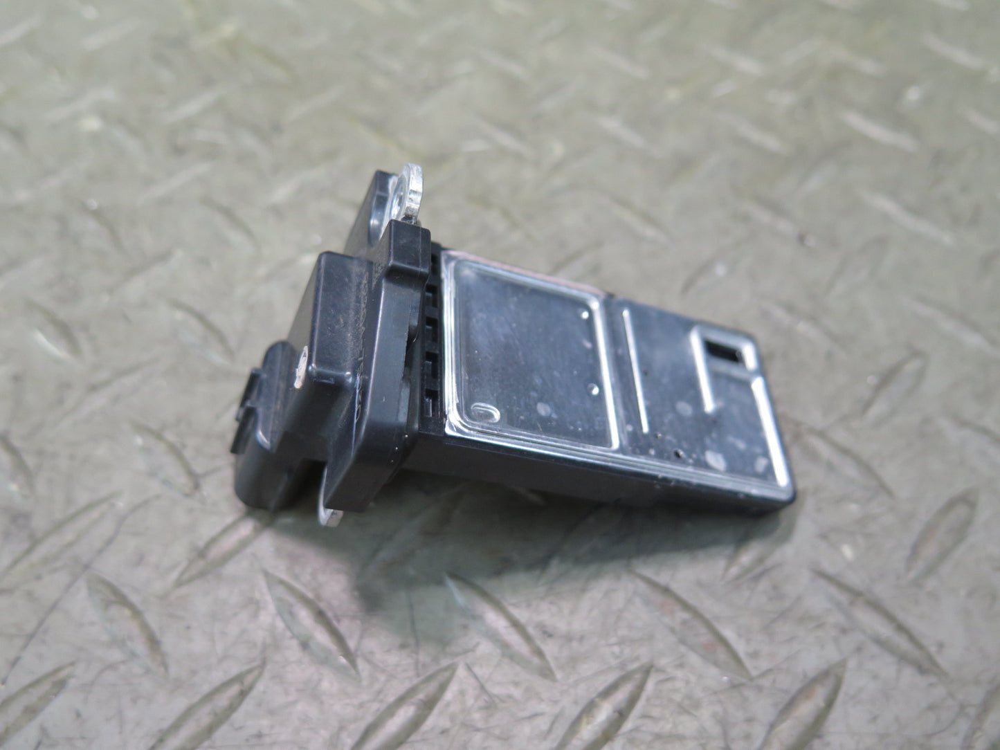 2008-2015 Lexus URJ201L LX570 Mass Air Flow Meter MAF Sensor