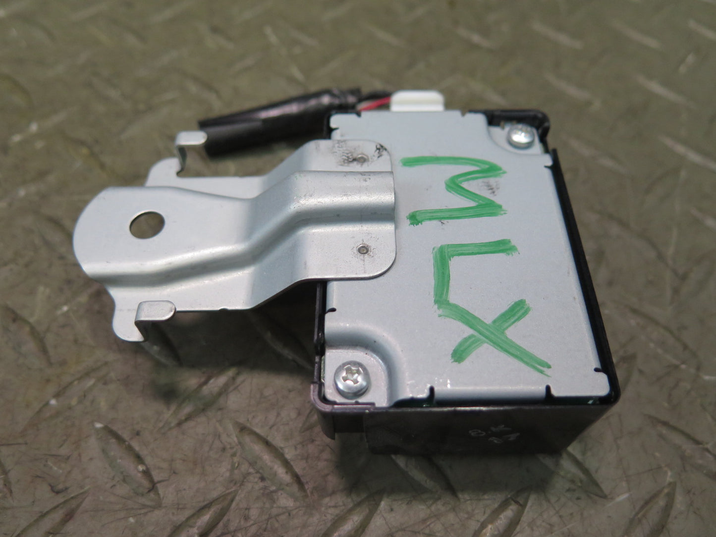 2008-2015 Lexus URJ201L LX570 TPMS Tire Pressure Monitor Receiver 89760-60040