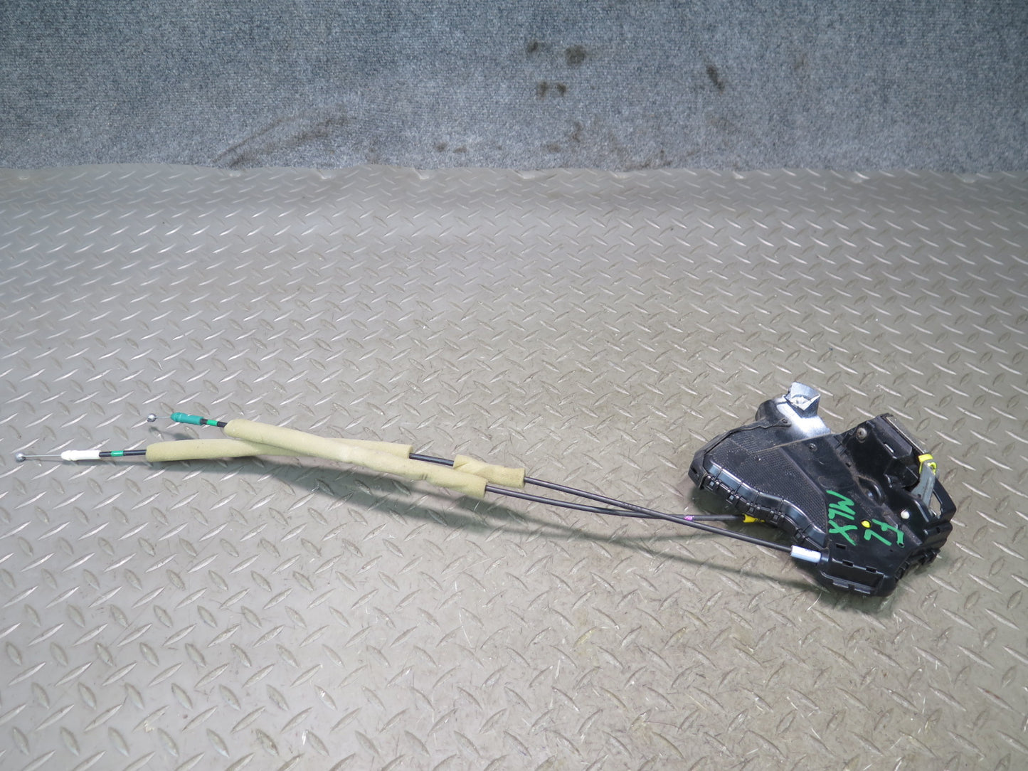 2008-2015 Lexus URJ201L LX570 Front Left Side Door Lock Latch Actuator