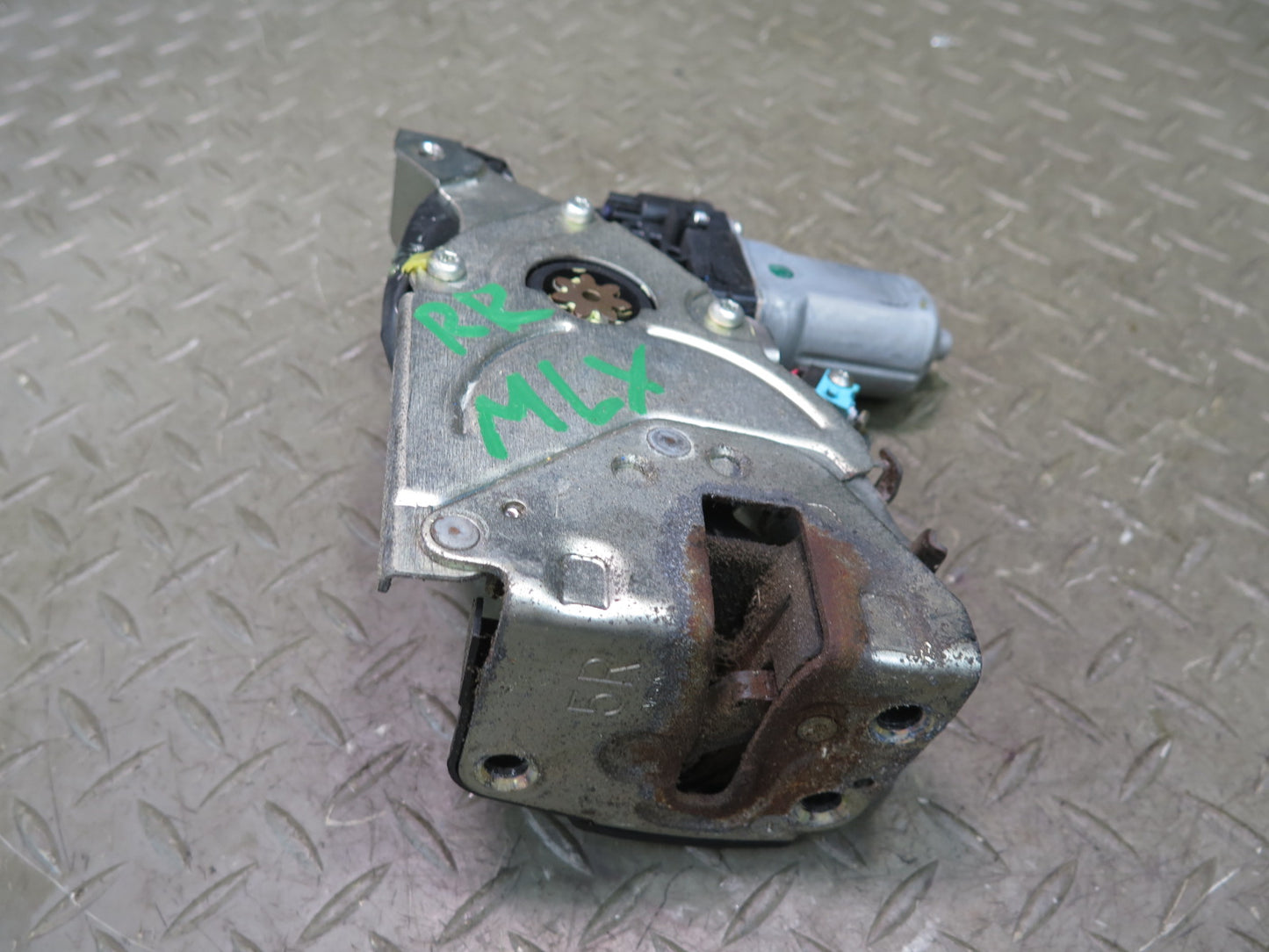 2008-2011 Lexus URJ201L LX570 Rear Right Side Trunk Tailgate Lock Latch Actuator