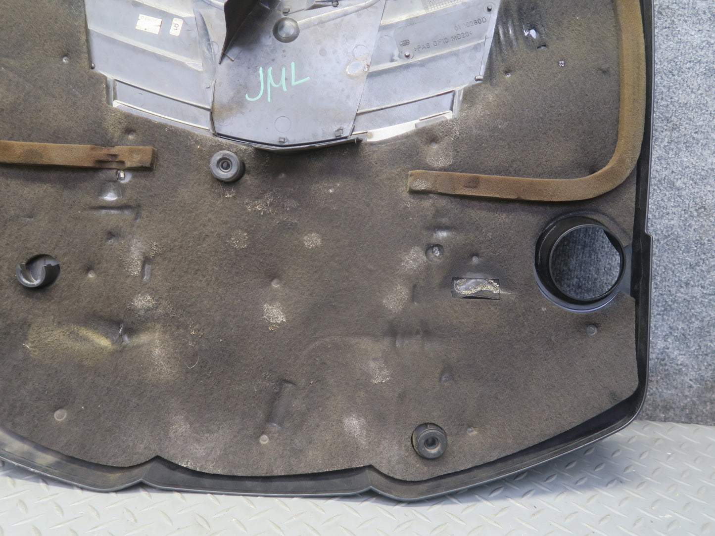 10-11 Mercedes W164 ML350 3.0L Diesel Front Engine Motor Cover Trim Panel OEM