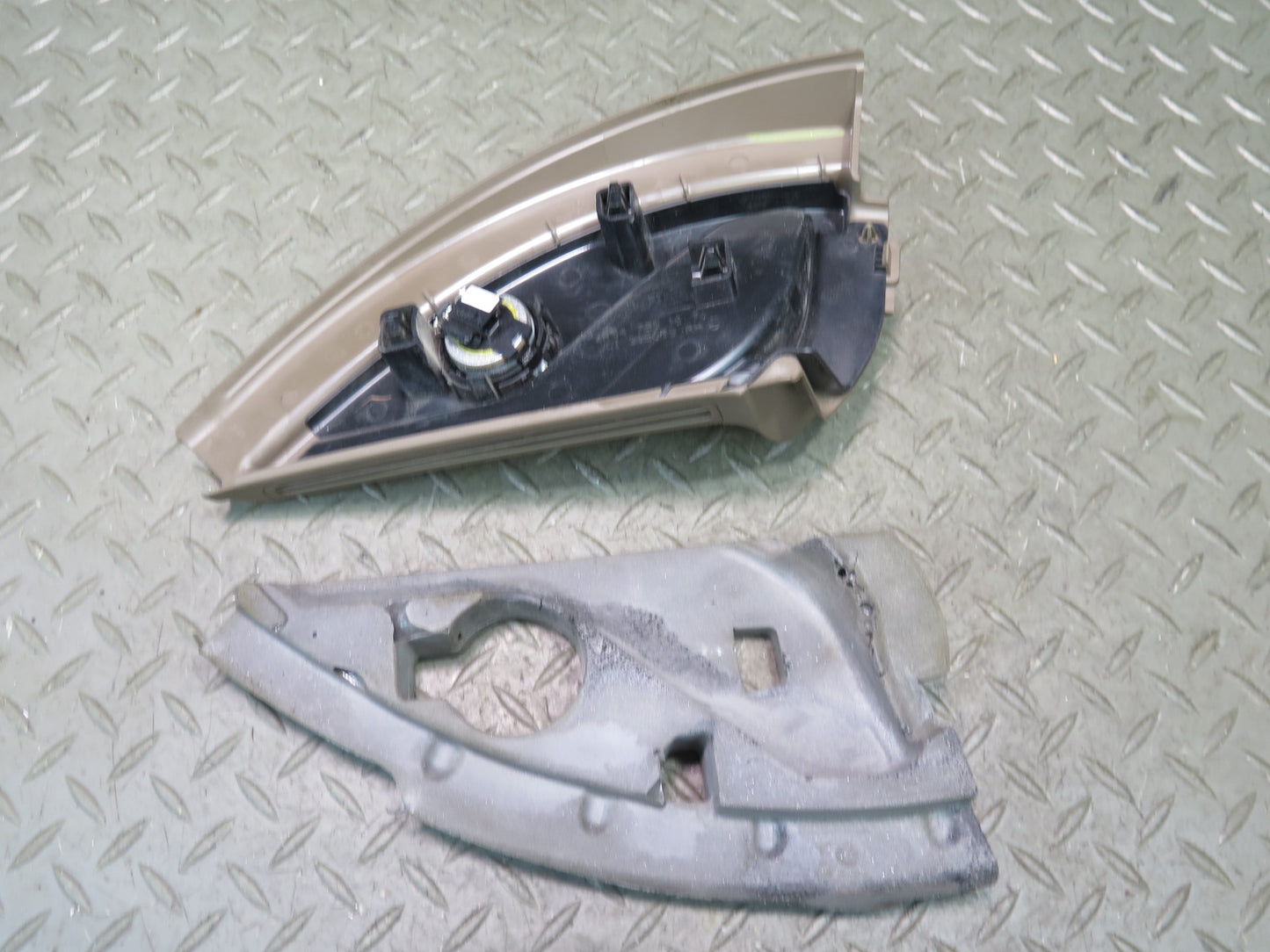 06-11 Mercedes W164 ML350 Front Left & Right Door Tweeter Trim Cover Set OEM