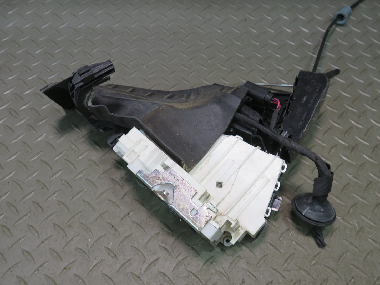 06-11 Mercedes W164 Ml-class Front Right Passenger Door Lock Latch Actuator OEM