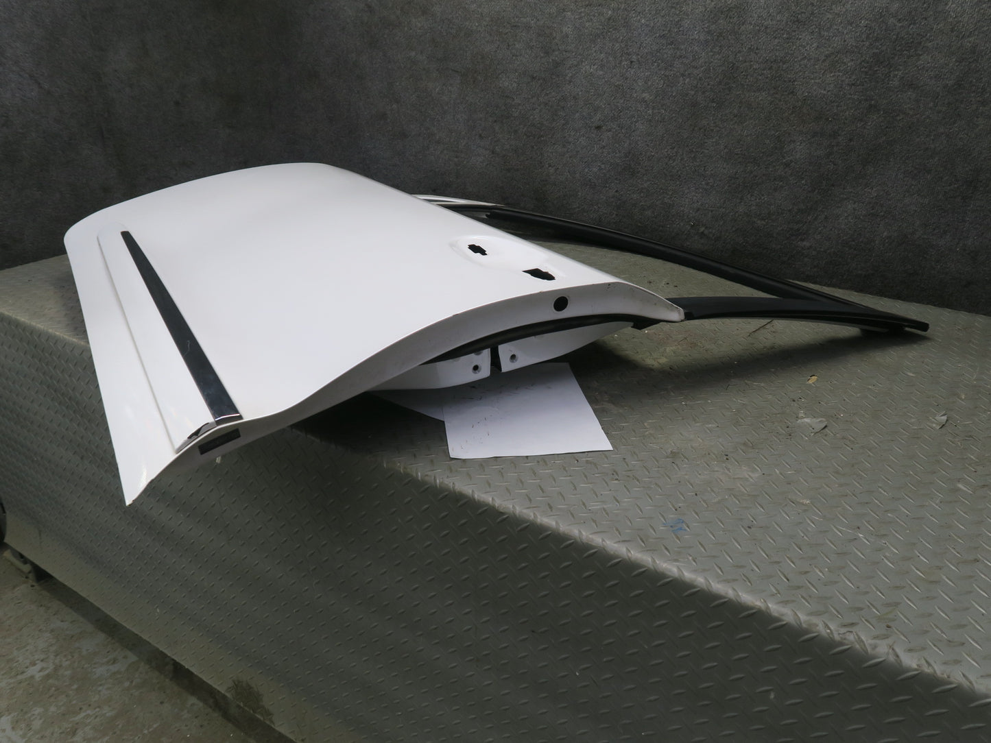 2008-2011 Lexus URJ201L LX570 Front Left Side Door Shell Panel W/o Glass