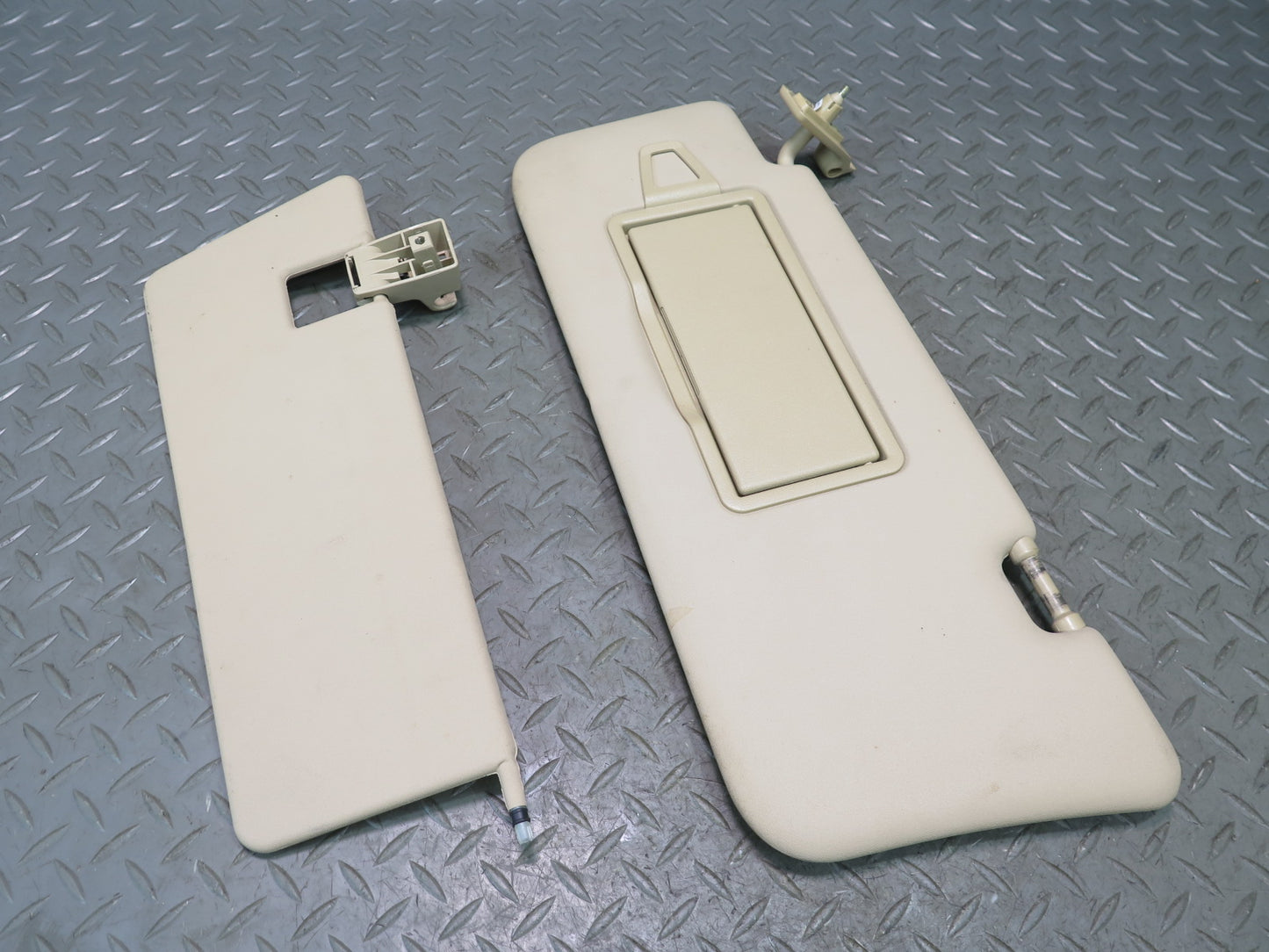 06-11 Mercedes X164 W164 GL Ml-class Set of 2 Front Left & Right Sun Visor OEM