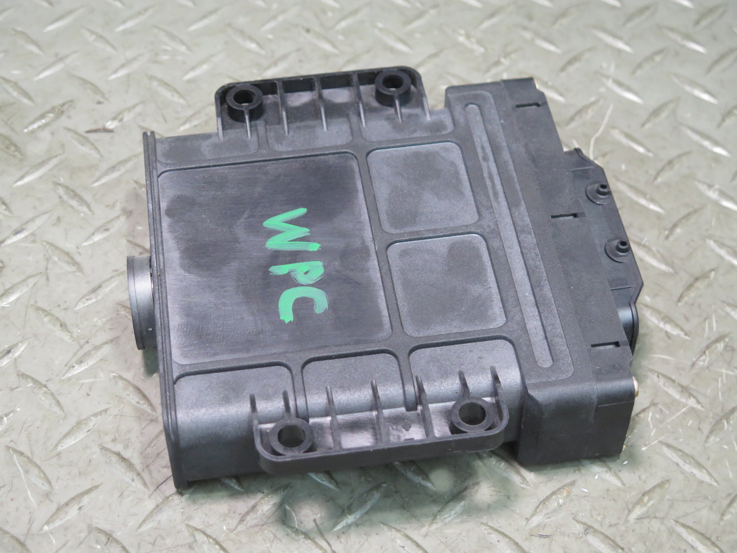 2004 Porsche Cayenne 955 Turbo Transmission Control Module 09D927750AK OEM