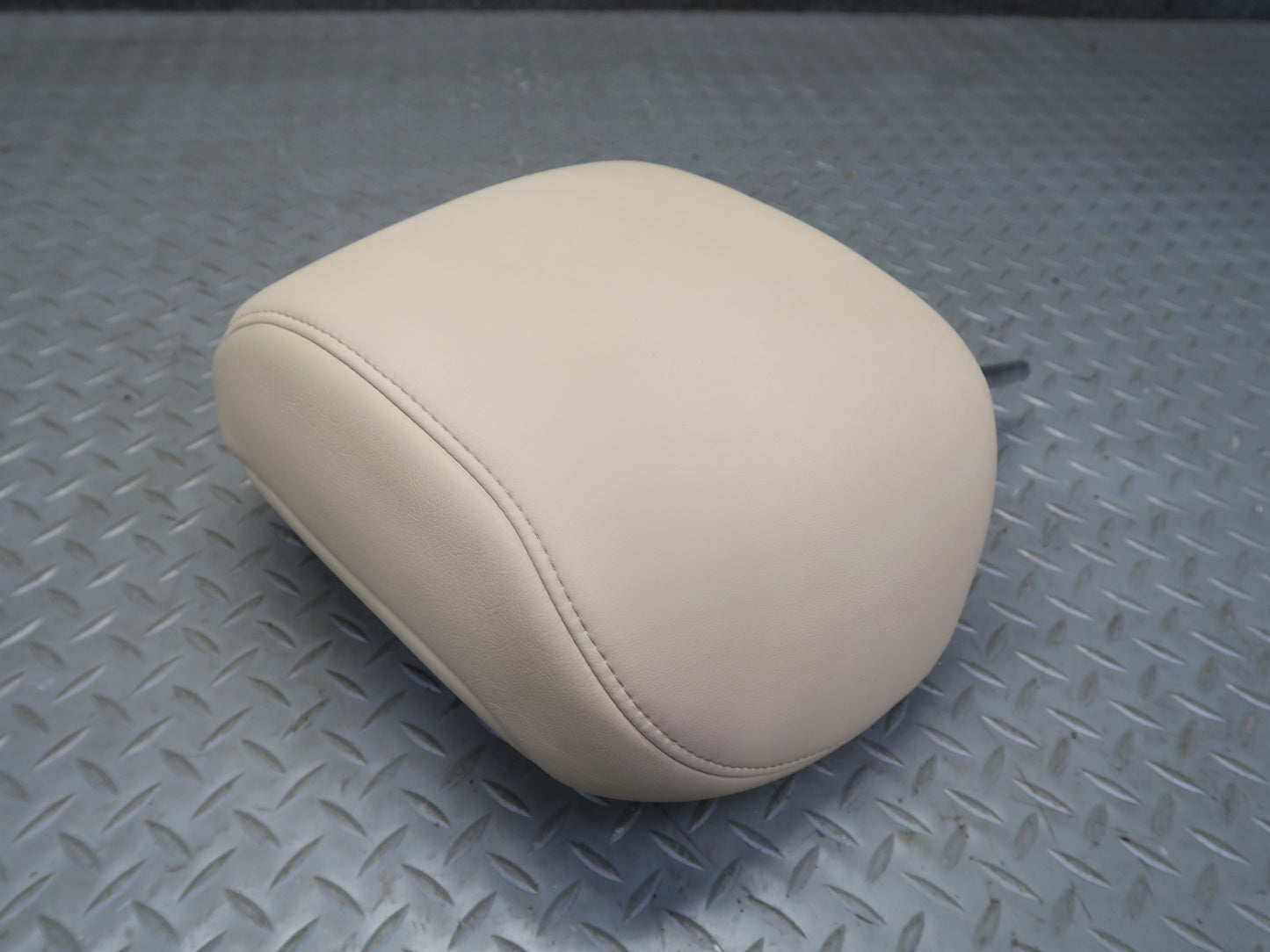 2008-2011 Lexus URJ201L LX570 Front Right Passenger Side Leather Headrest