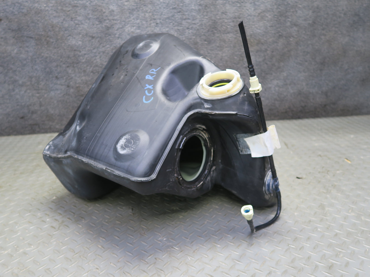 2004-2009 Cadillac XLR Rear Right Pass Side Gas Fuel Tank Reservoir
