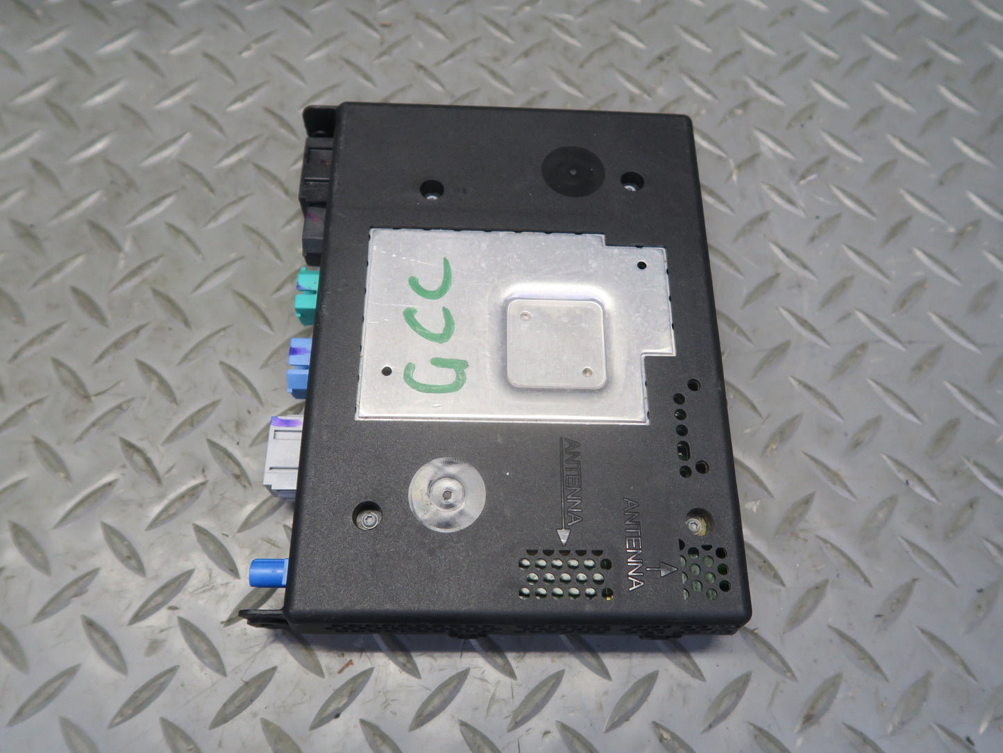 16-18 Chevrolet Camaro SS Multimedia Interface Control Module 84364936 OEM