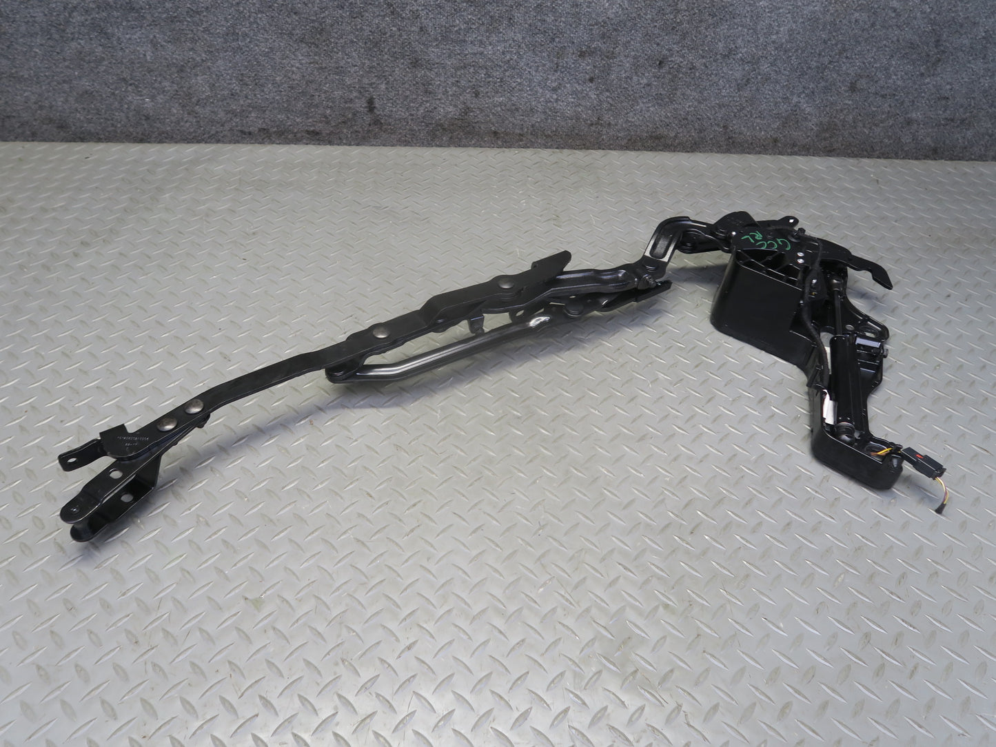 16-24 Chevrolet Camaro SS Convertible TOP Roof Left Hinge w Cylinder OEM