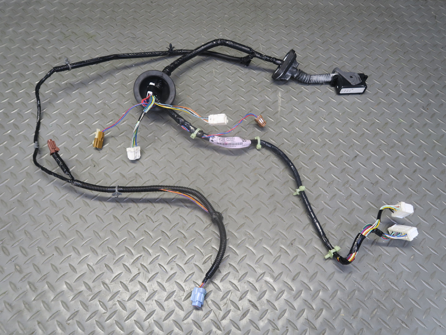 03-06 Nissan Z33 350Z Left Driver Door Wire Wiring Harness 24125CD001 OEM