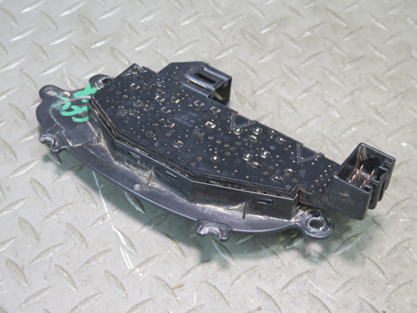16-24 Chevrolet Camaro Front Right Passenger Seat Switch 23248803 OEM