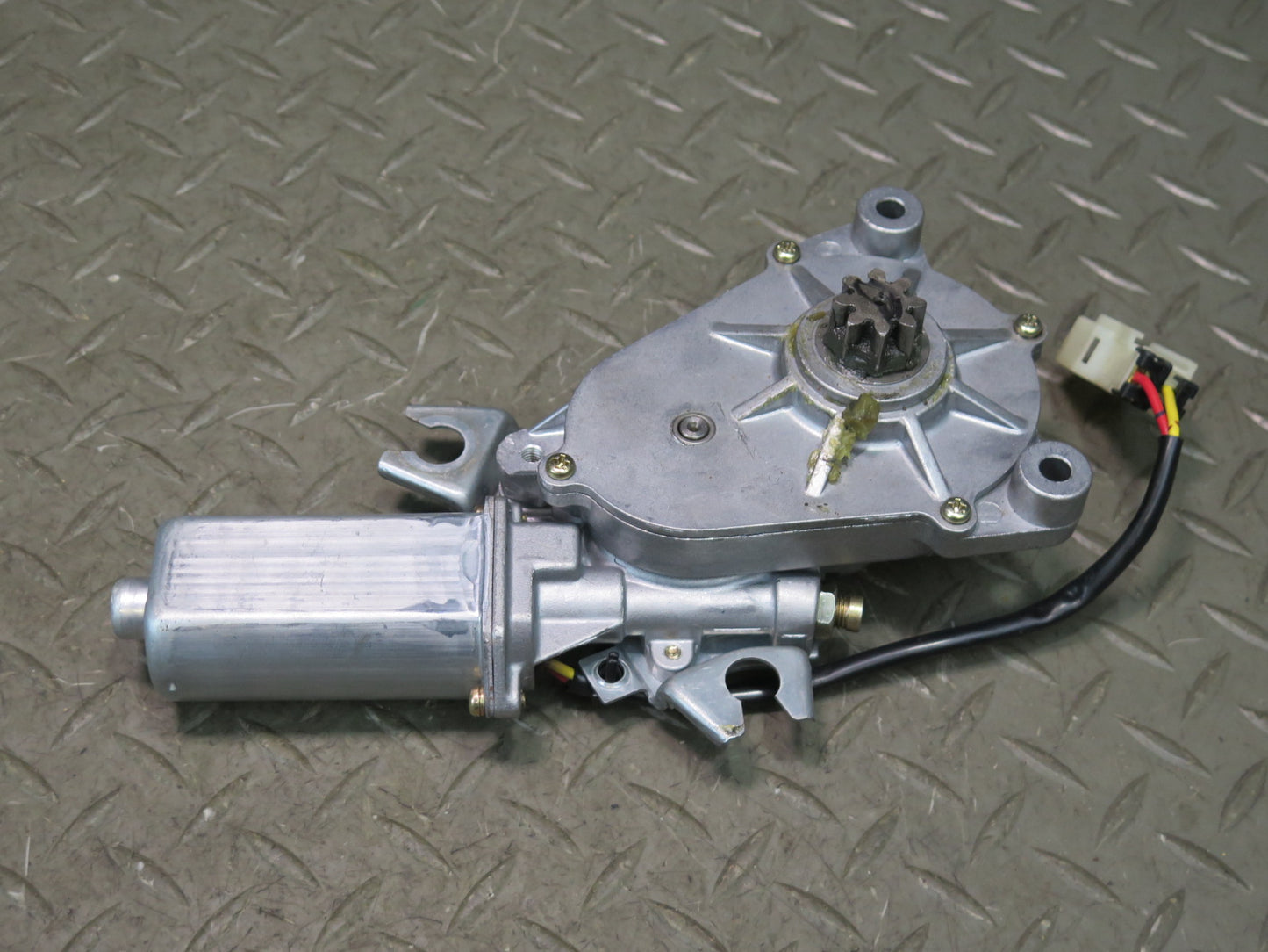 04-09 Nissan Z33 350Z Convertible Set of 2 TOP Roof Lift Motor Drive Unit OEM