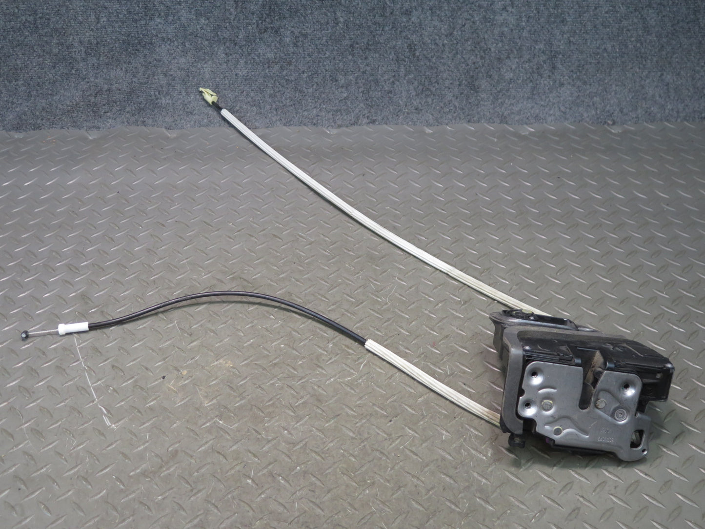 16-24 Chevrolet Camaro SS Left Driver Door Lock Latch Actuator 13510955 OEM