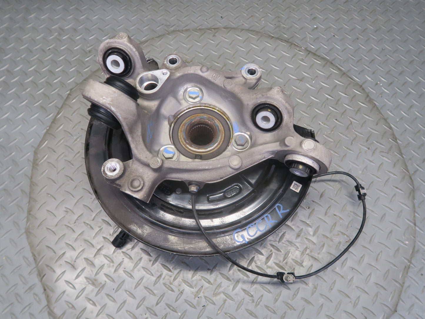 16-24 Chevrolet Camaro SS Rear Right Spindle Knuckle Wheel Hub Bearing OEM