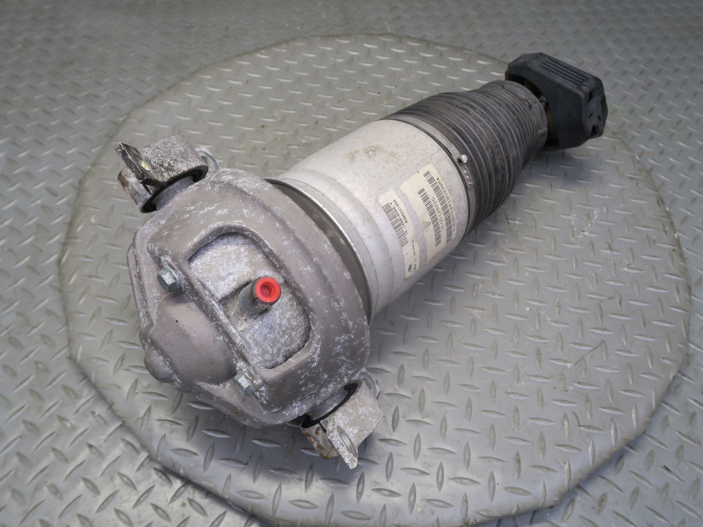 2003-2006 Porsche Cayenne 955 Turbo Rear Right Air Strut Shock Absorber
