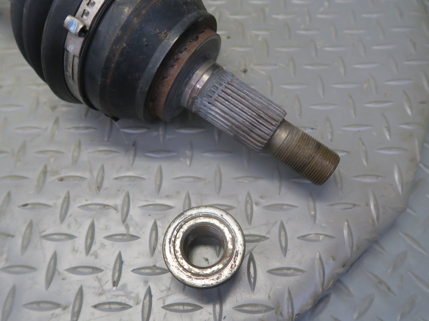 2003-2006 Porsche Cayenne 955 AWD Front Right CV Joint Axle Shaft 7L0407271A