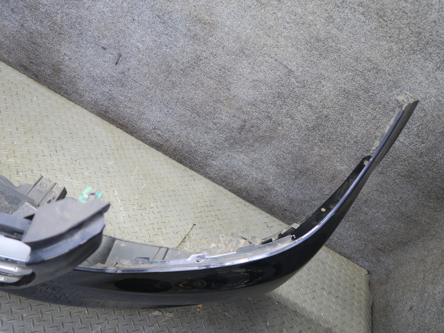 2017-2019 Mercedes X166 GLS450 Front Bumper Cover Panel W/ Camera & PDC Black