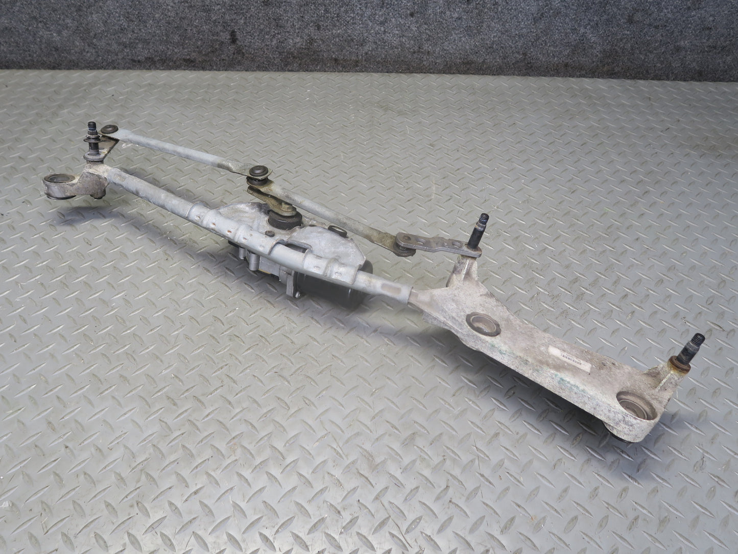 2017-2019 Mercedes X166 GLS450 Front Windshield Wiper Transmission W/ Motor