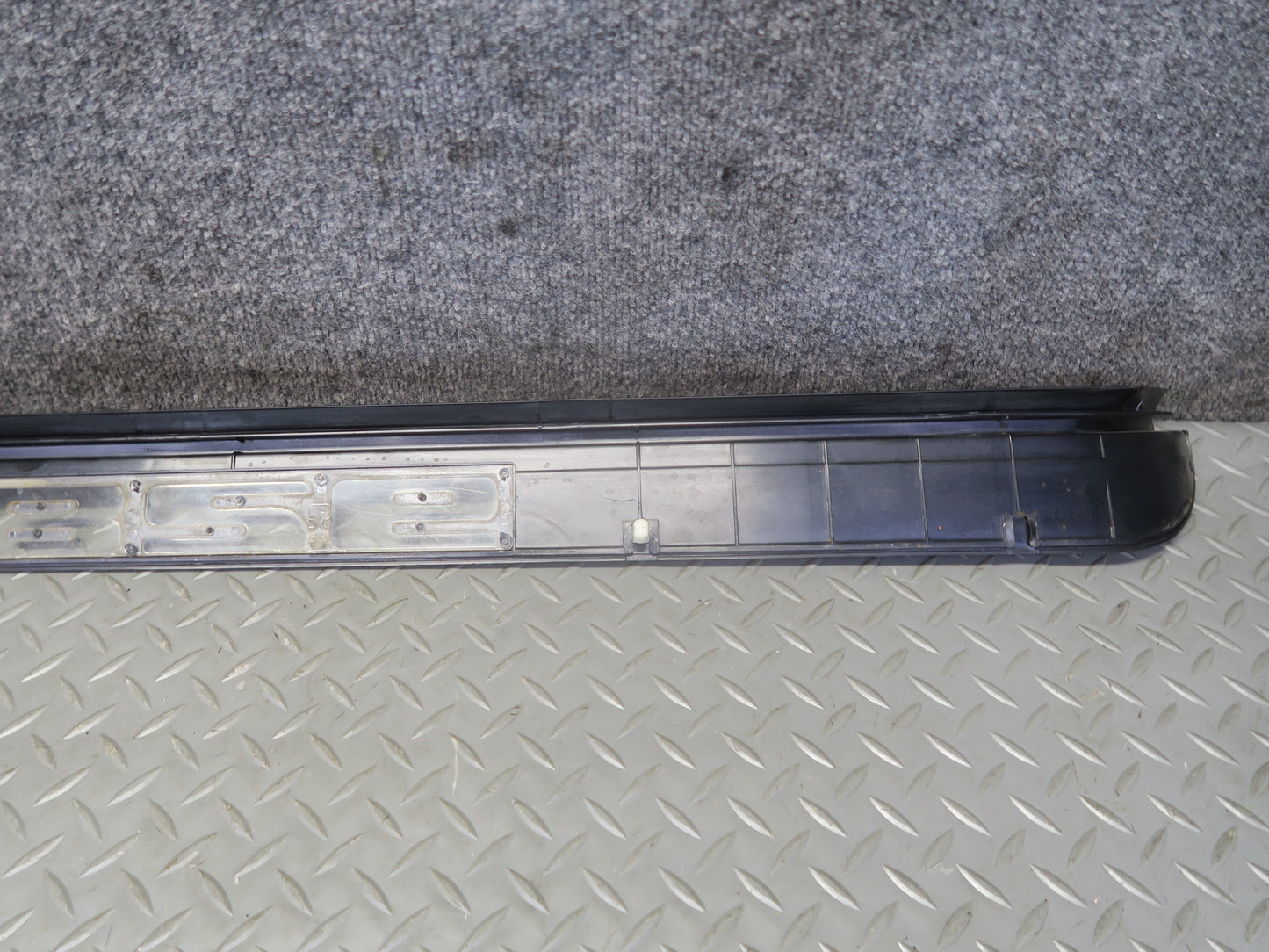 1984-1991 Porsche 928 Right Door Scuff Sill Plate Trim Cover 92855105602