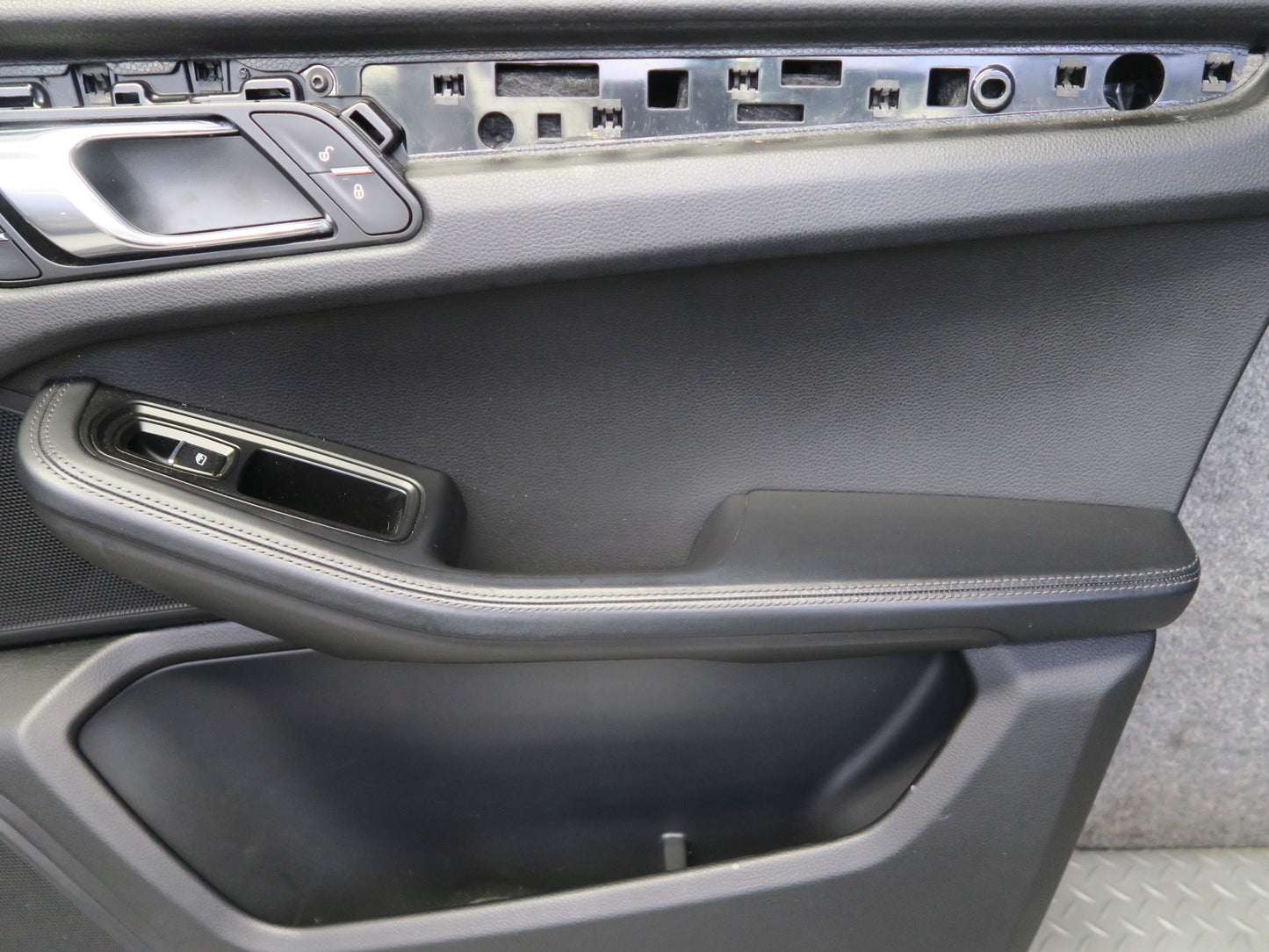 2015-2018 Porsche Macan Front Left & Right Door Trim Cover Panel Set of 2
