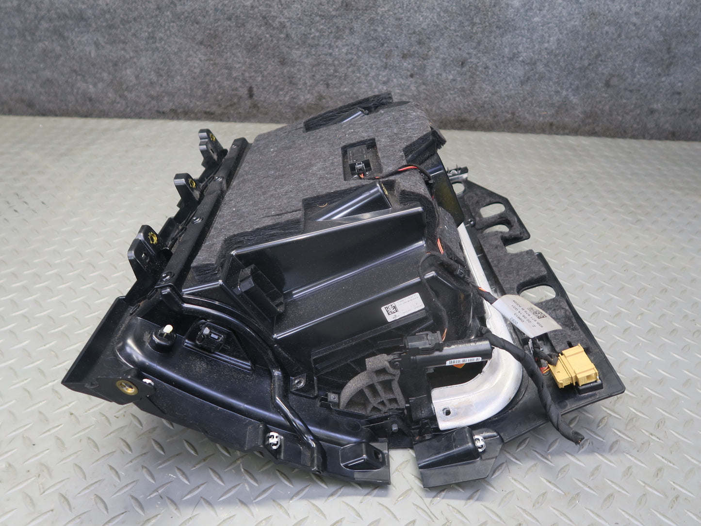 2015-2018 Porsche Macan Dash Front Right Glove Box Compartment Storage Black