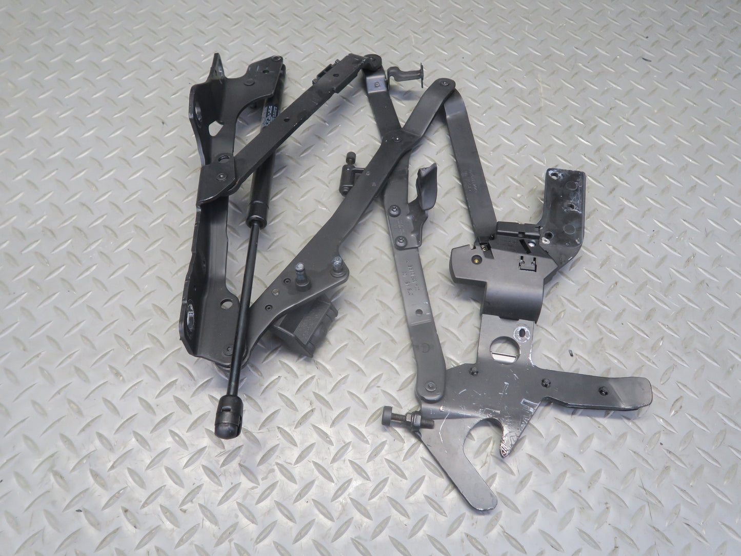 07-12 Mercedes R230 Sl-class Rear Trunk Lid Left & Right Hinge w Support Set OEM