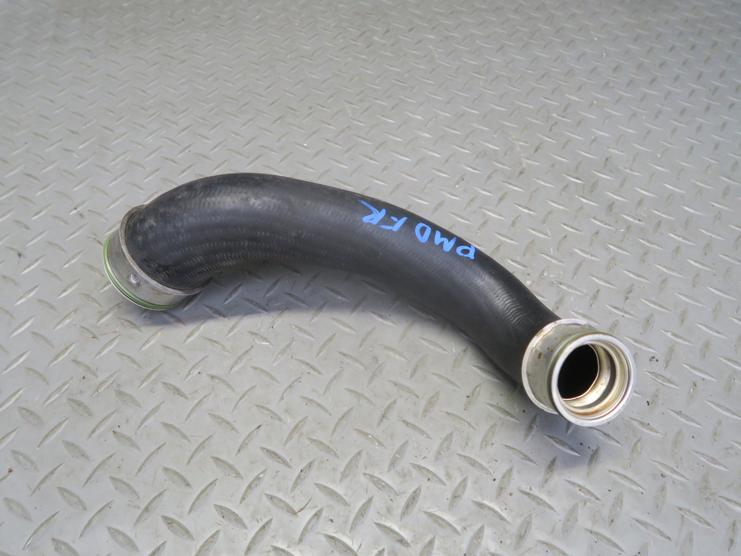 2015-2018 Porsche Macan 3.0L Turbo Intercooler Right Hose Pipe Line