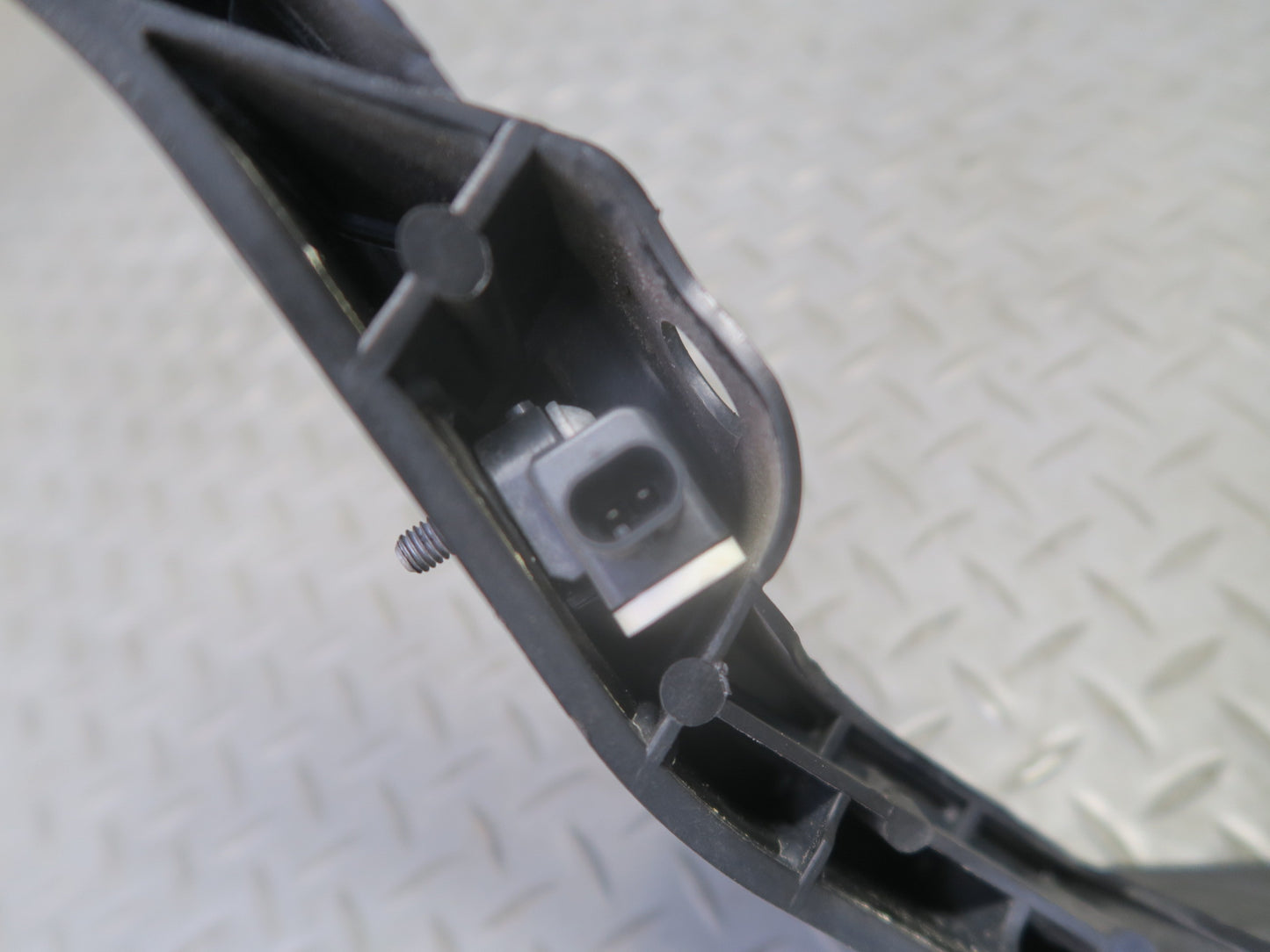 2015-2018 Porsche Macan Front Right Radiator Core Support Bracket