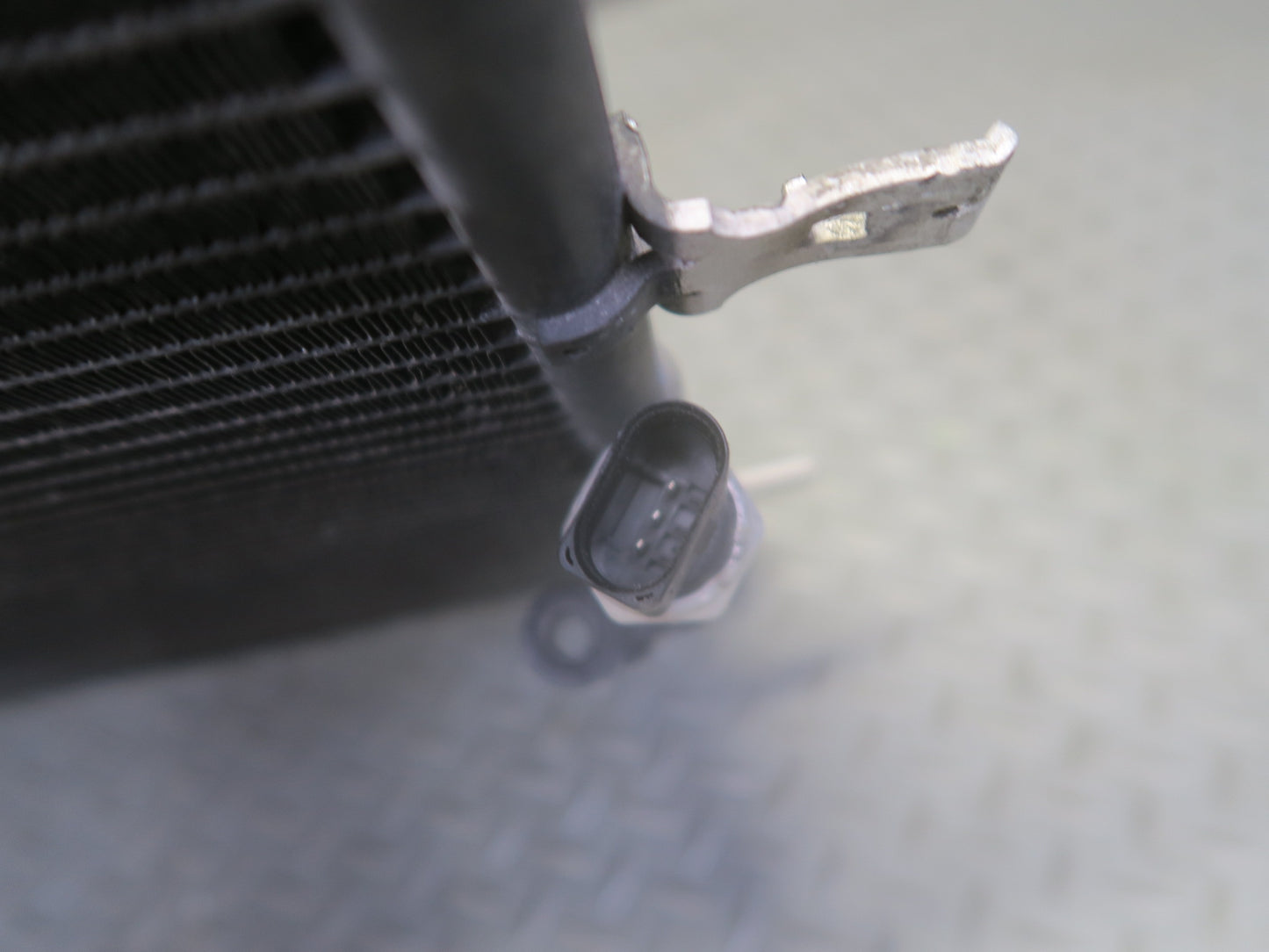 2015-2018 Porsche Macan A/C Air Condition Condenser 4G0260401Q