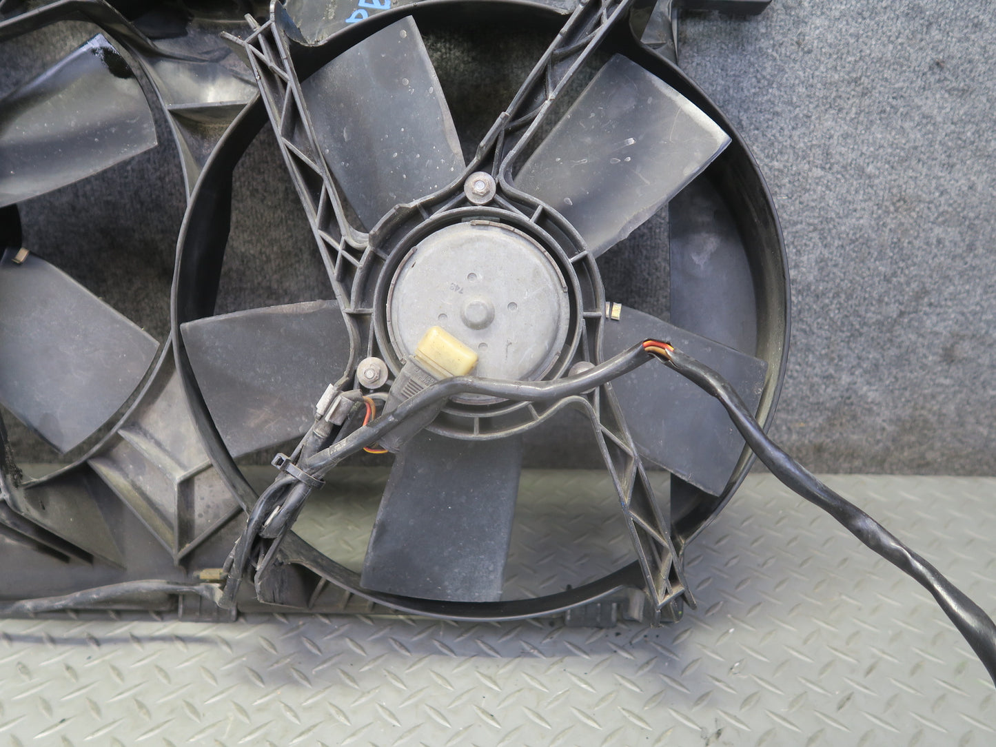1987-1989 Porsche 928 S4 Engine Cooling Fan Motor Shroud 92810625902