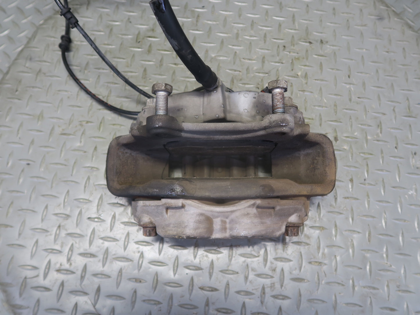 07-12 Mercedes R230 SL550 Set of 2 Front Left & Right Brake Caliper OEM