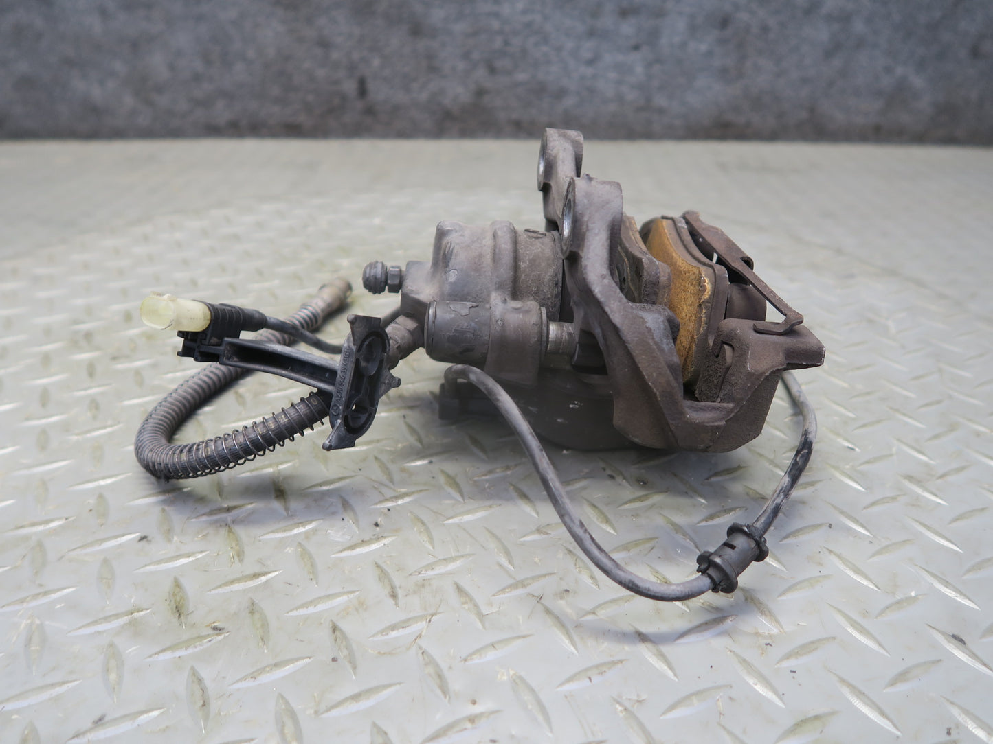 07-12 Mercedes R230 SL550 Set of 2 Rear Left & Right Brake Caliper OEM