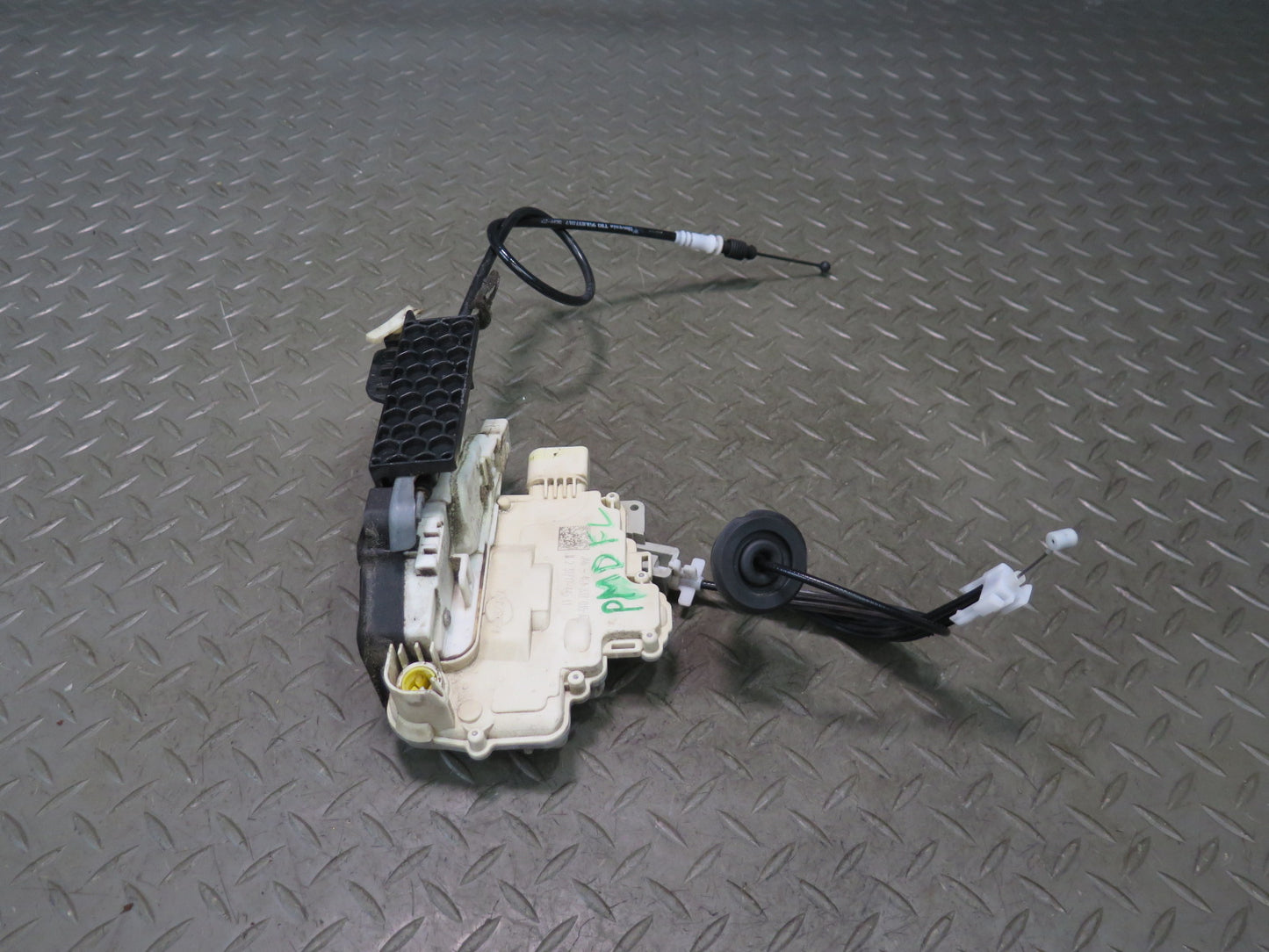 2015-2018 Porsche Macan Front Left Door Lock Latch Actuator