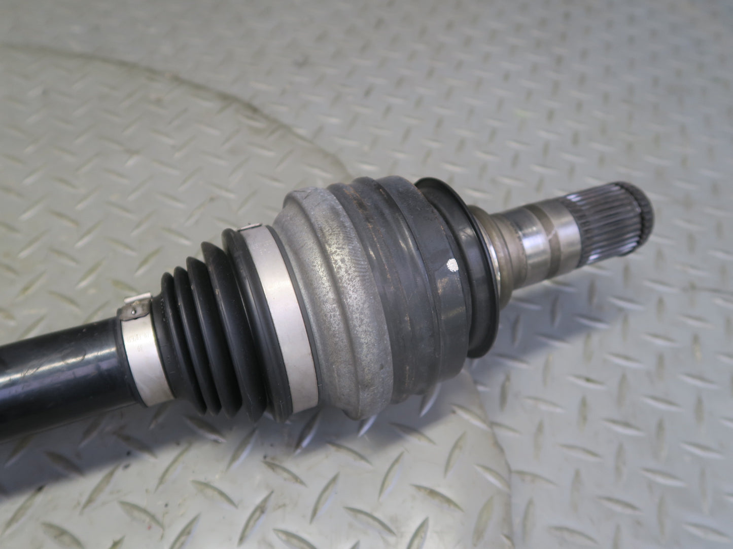 2015-2018 Porsche Macan Rear Right Pass Side Axle Half Shaft 95B501203K