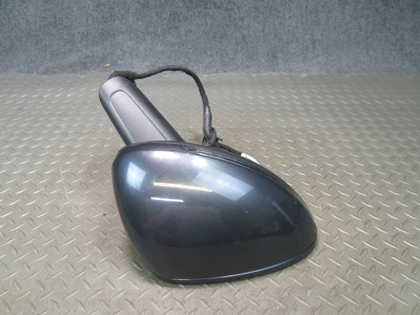2015-2018 Porsche Macan Right Exterior Side View Mirror W/ Blind Spot 95B857508F