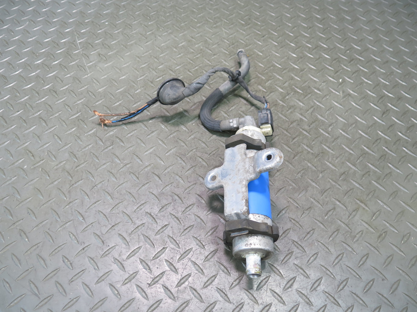 03-12 Mercedes R230 Sl-class Auxiliary AUX Gas Fuel Pump 0004780401 OEM