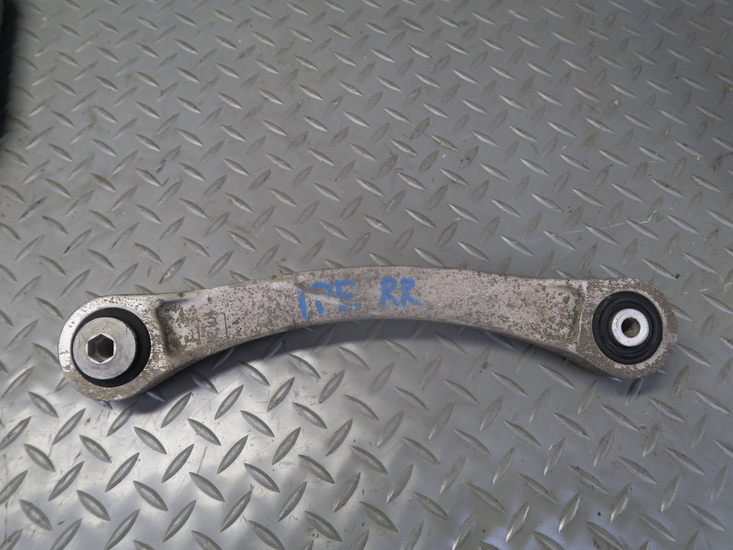 1984-1995 Porsche 928 S4 Rear Right Upper & Lower Control Arm Set of 2
