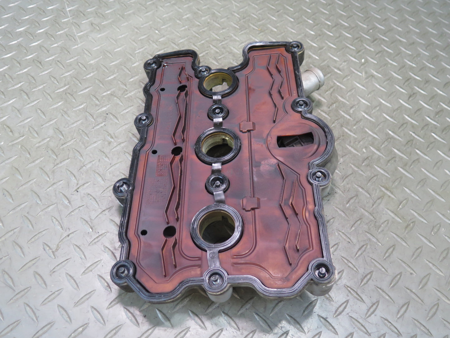 2015-2018 Porsche Cayenne 958 Hybrid Engine Motor Left Cylinder Head Valve Cover