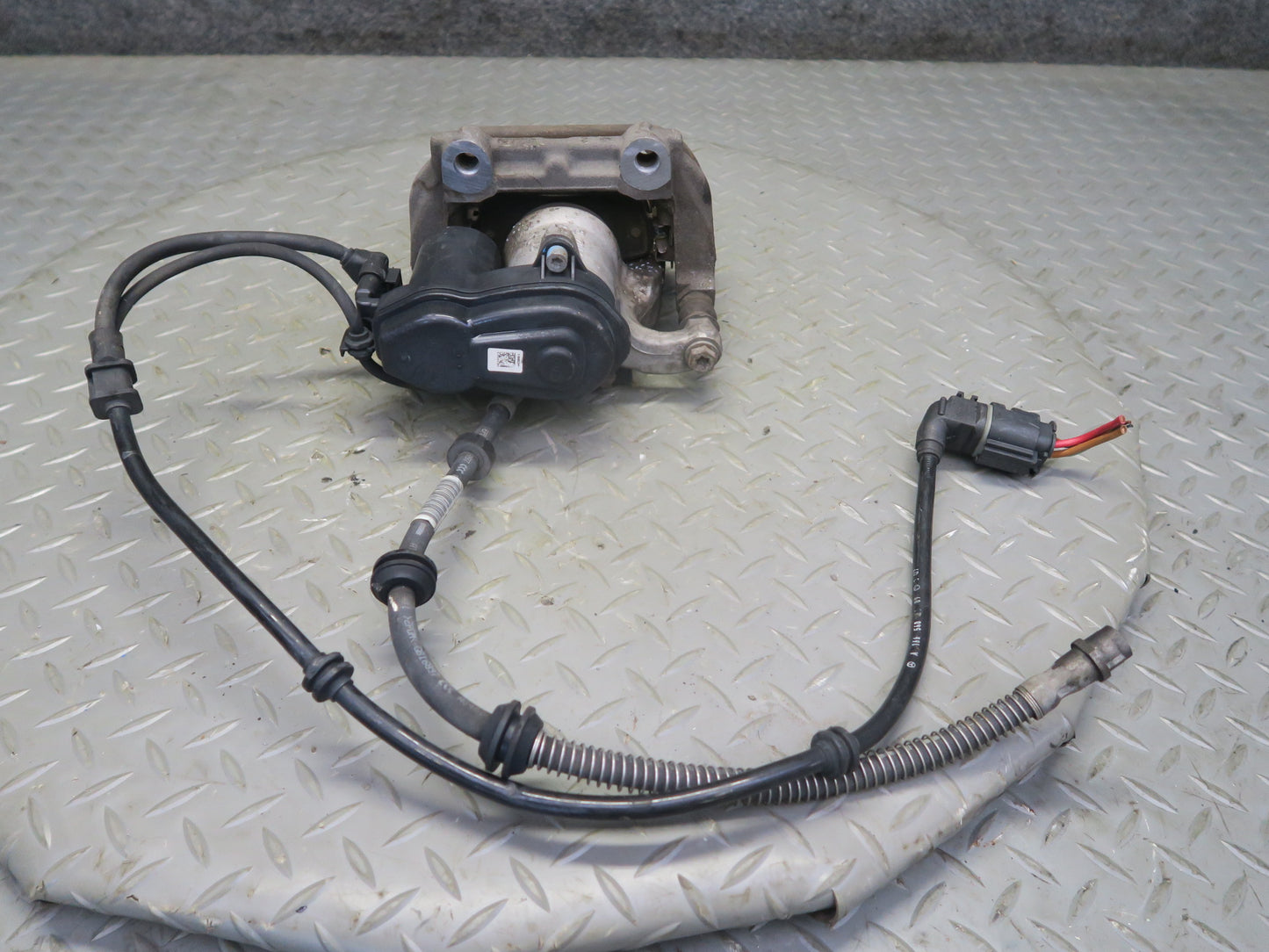 2013-2019 Mercedes X166 GLS450 Rear Left & Right Side Brake Caliper Set of 2