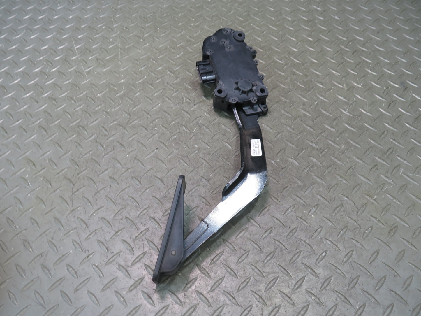 03-06 Chevrolet SSR A/T Accelerator Gas Pedal 15187573 OEM